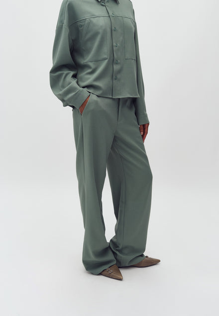 Rihnwen-M_Iceberg Green Melange_Model_0