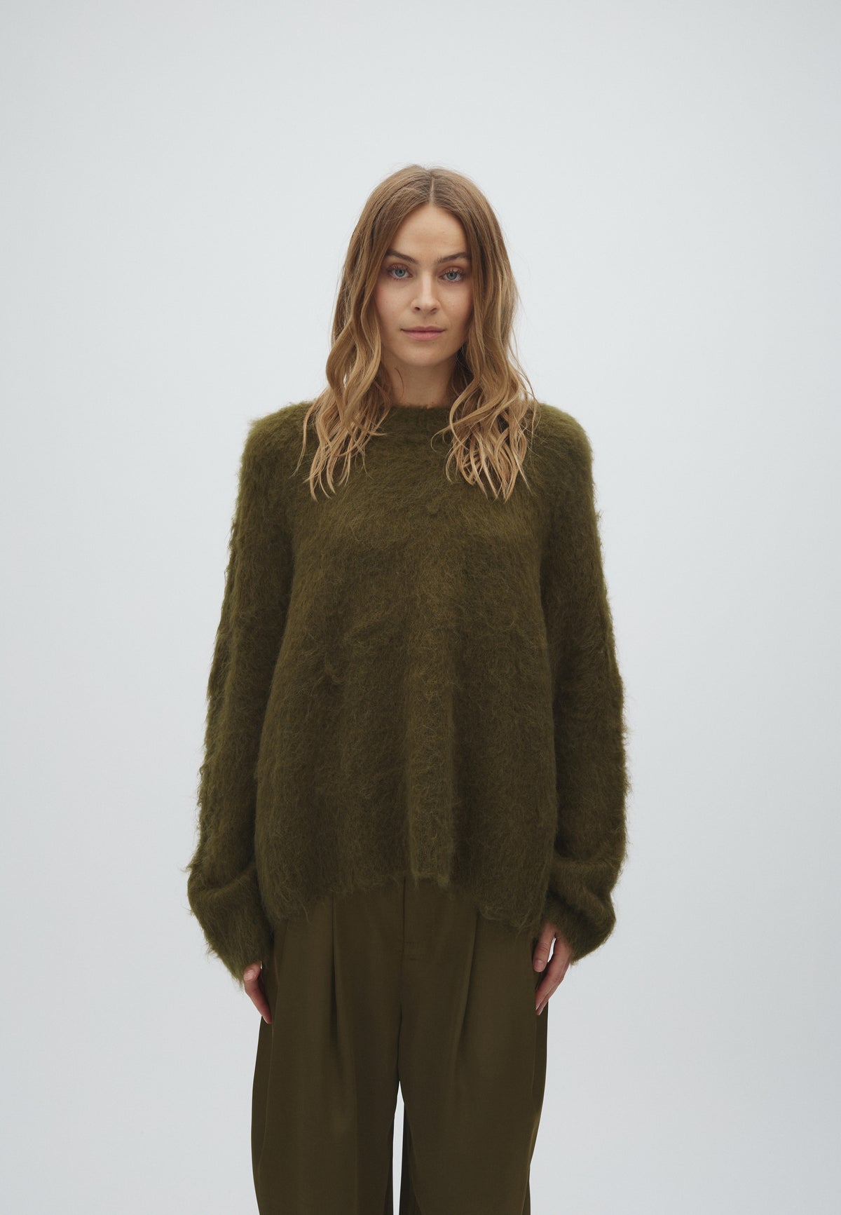 Gillis-M_Smoked Olive_Model_1